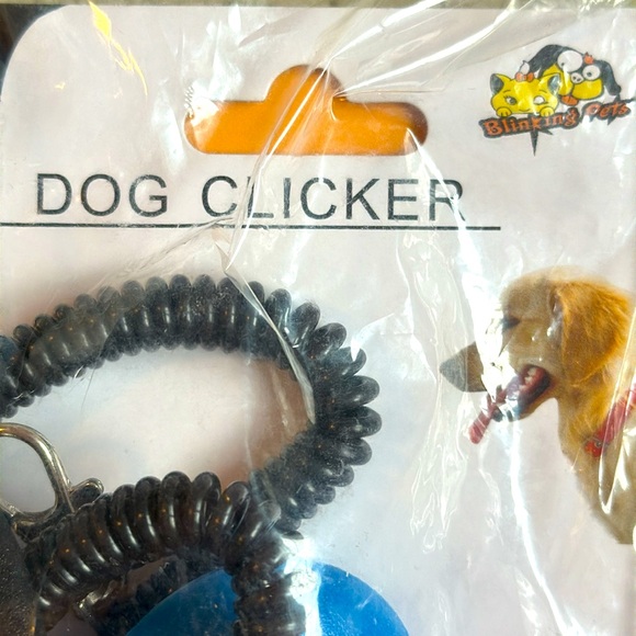 NWT 🐶 4 Dog Trainjng Clickers - Picture 2 of 4